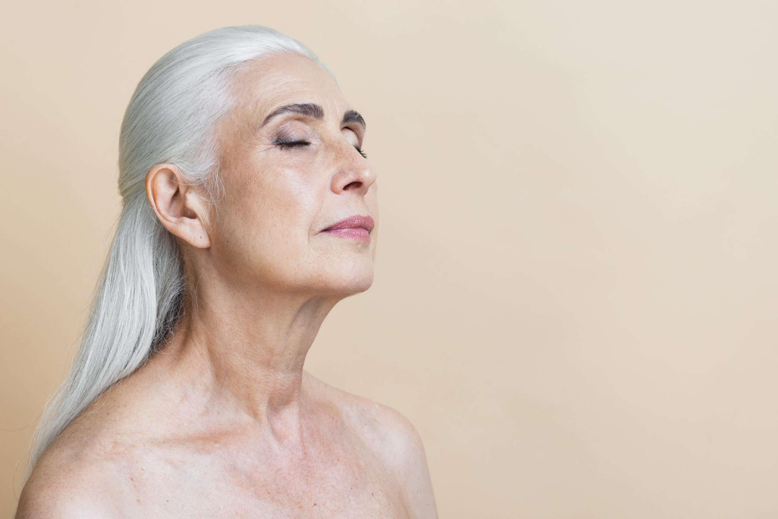 front-view-mature-woman-posing