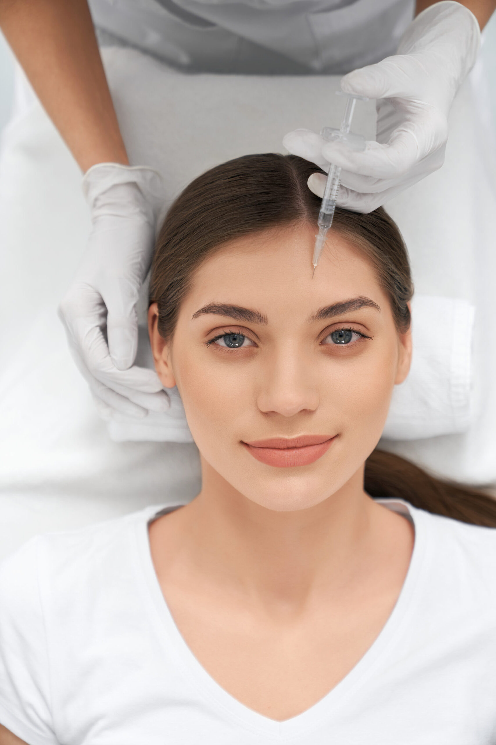 Procedure for improvements face skin in beautician.